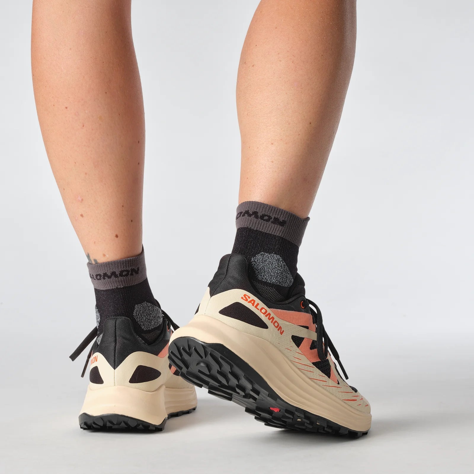 Salomon Women's Ultra Flow Trail Running and Hiking Shoe, Black/Tender/Fuco, 6 US/ EU 37.3 Salomon