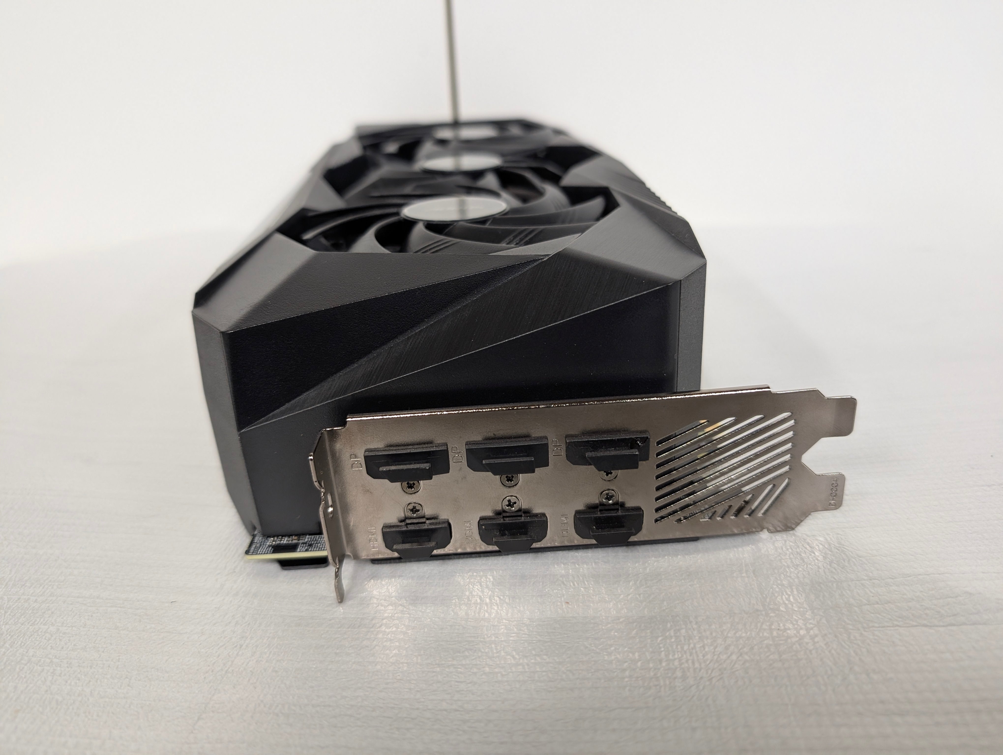 Gigabyte AORUS GeForce RTX 3070 Ti MASTER 8GB GDDR6X Graphics Card RGB LCD – As New GIGABYTE