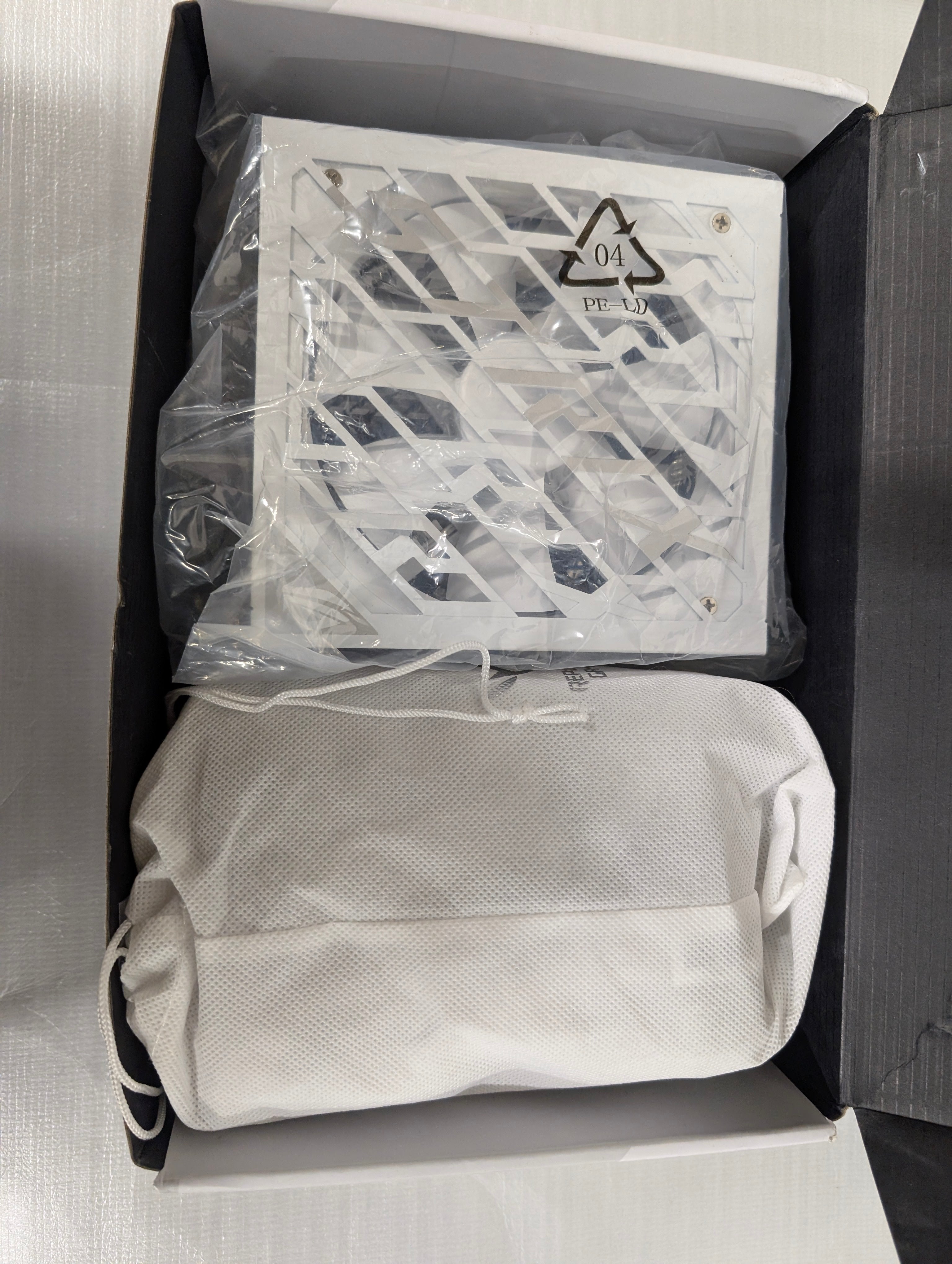 ASUS ROG Strix 1000W Platinum White Edition ATX 3.1 Fully Modular PSU – As New ASUS