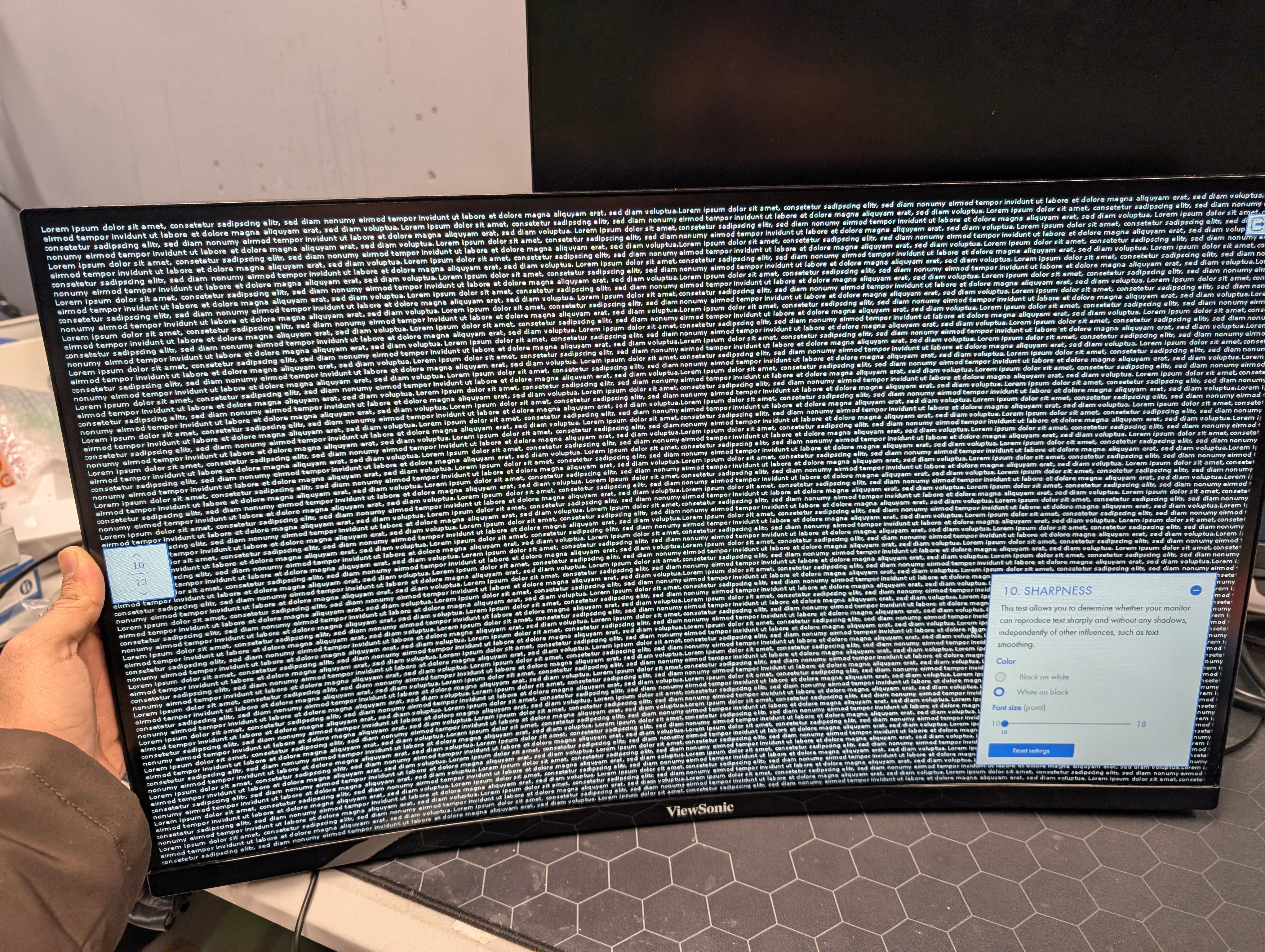 ViewSonic VX2719-PC-MHD 27" Curved Gaming Monitor 240Hz 1ms FreeSync – As New VIEWSONIC
