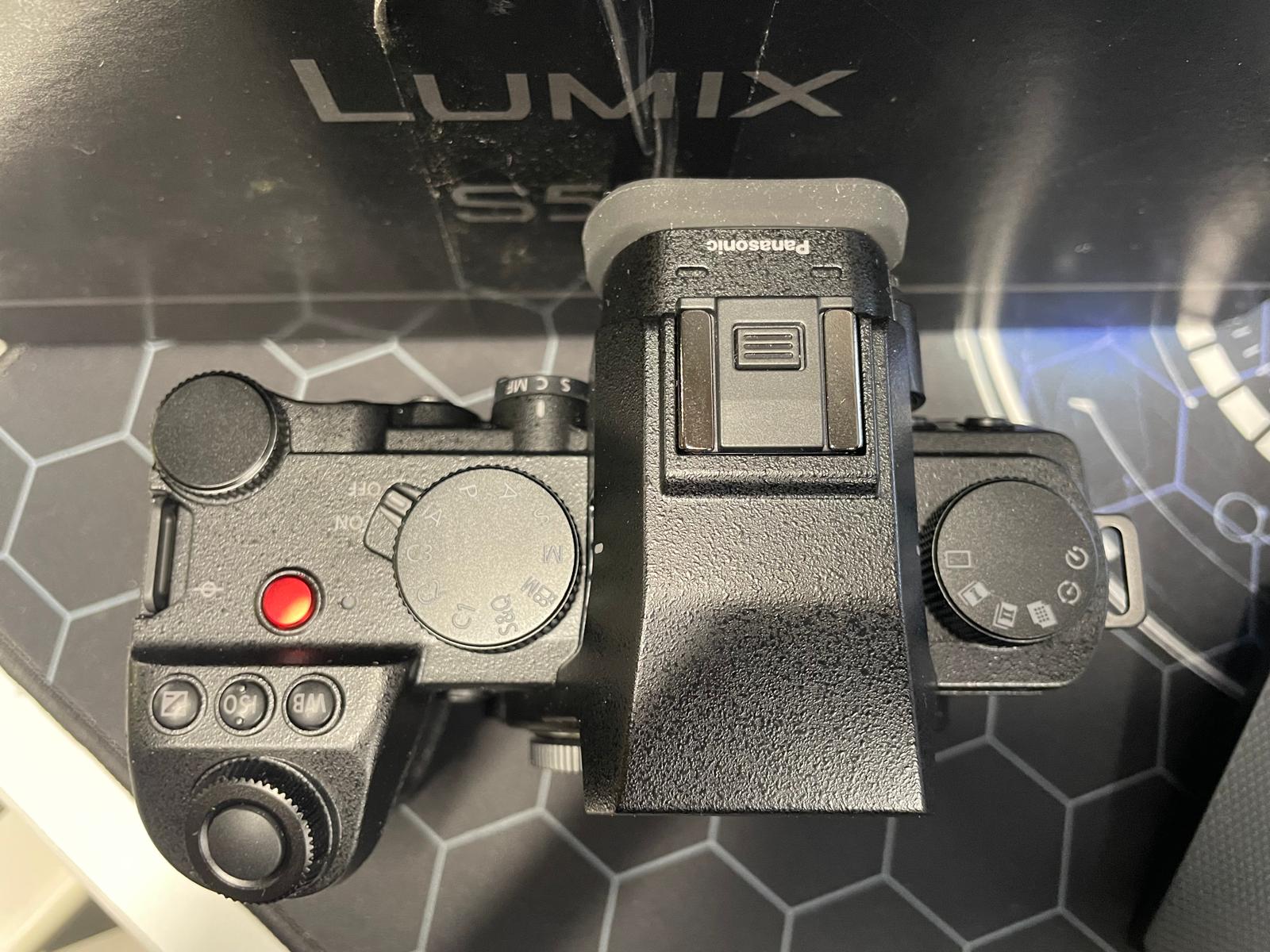 Panasonic LUMIX S5IIX 24.2MP Full Frame Mirrorless Camera Body DC-S5M2XGN - As New Panasonic