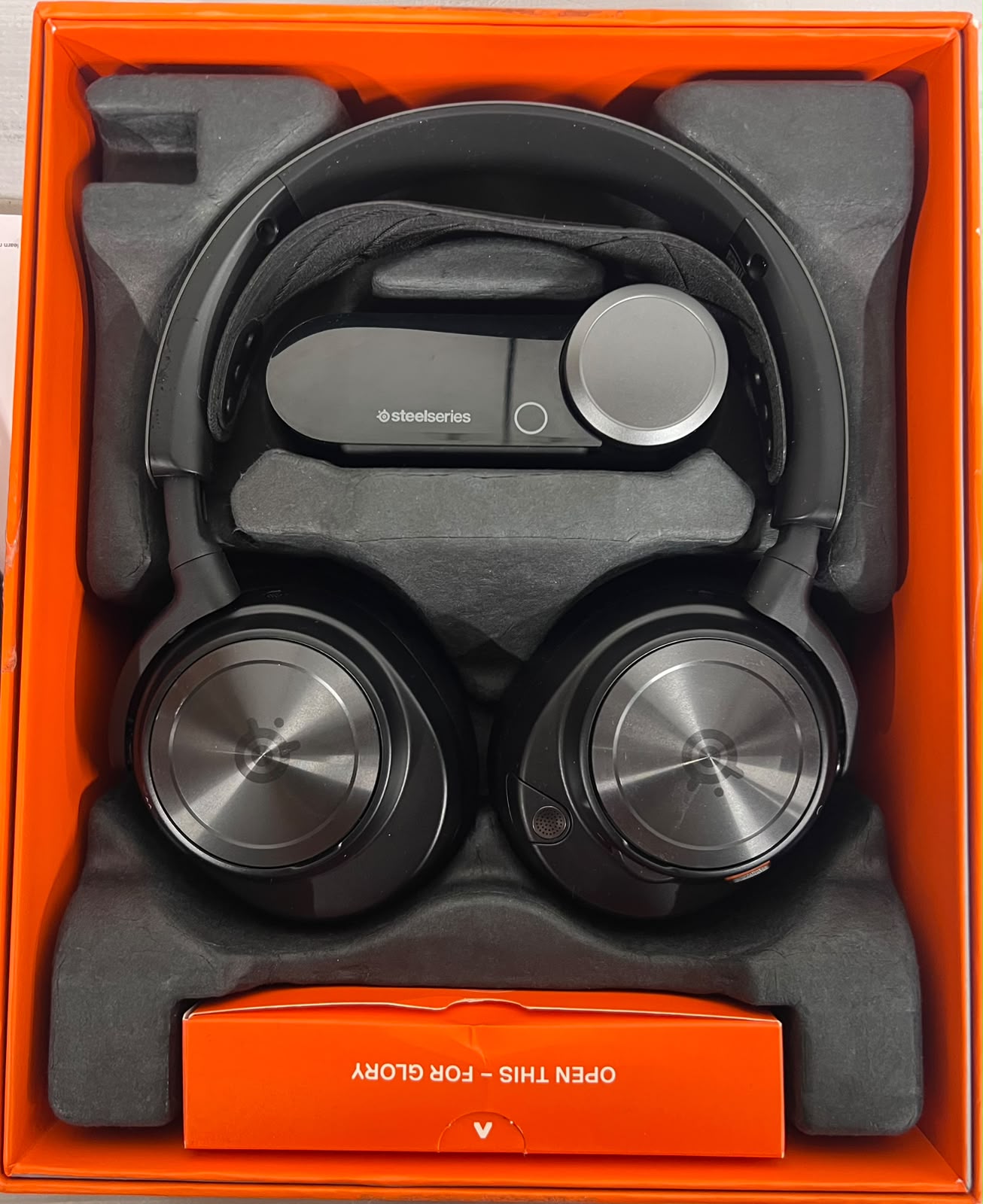 SteelSeries Arctis Nova Pro Wireless Multi-System Gaming Headset – Excellent Condition STEELSERIES