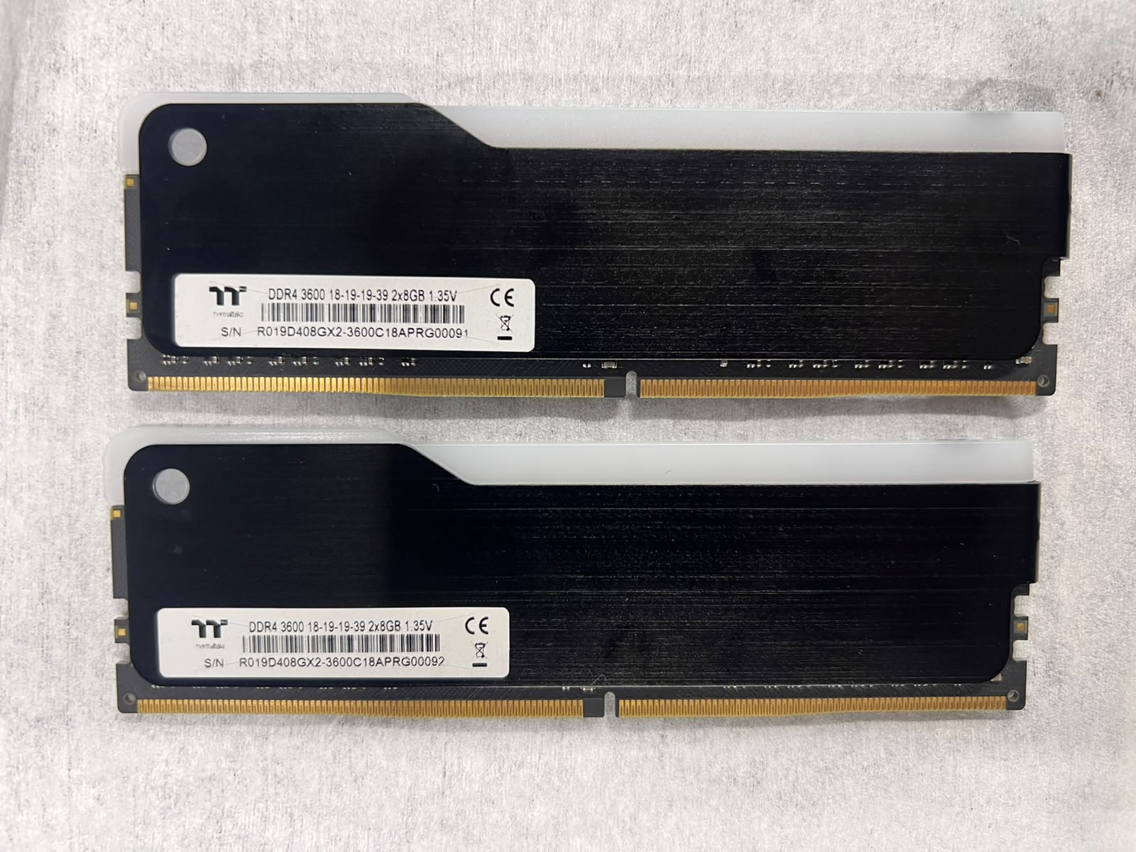 Thermaltake TOUGHRAM Z-ONE RGB DDR4 3600MHz 16GB (2x8GB) Gaming Memory Kit – Excellent Condition (No Box) THERMALTAKE
