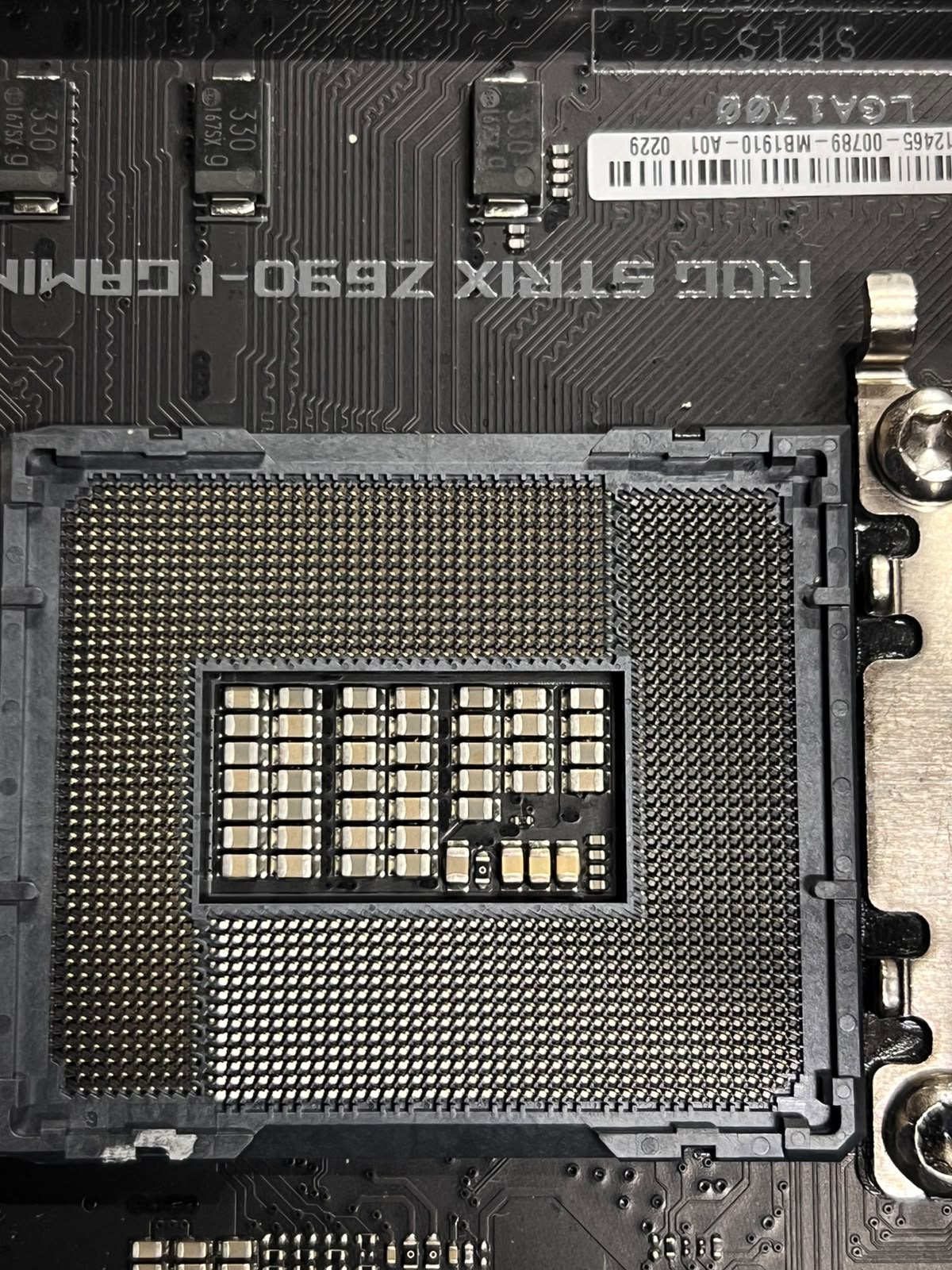 ASUS ROG Strix Z690-I Gaming WiFi Intel Z690 LGA1700 Mini-ITX DDR5 Motherboard – Excellent Condition (Untested) ASUS