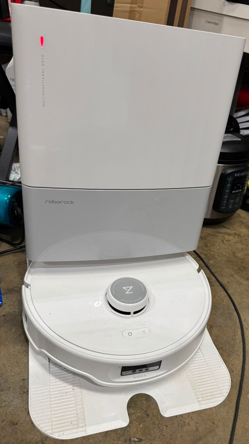 Roborock Qrevo Edge Robot Vacuum and Mop - 825 Minutes Usage Roborock
