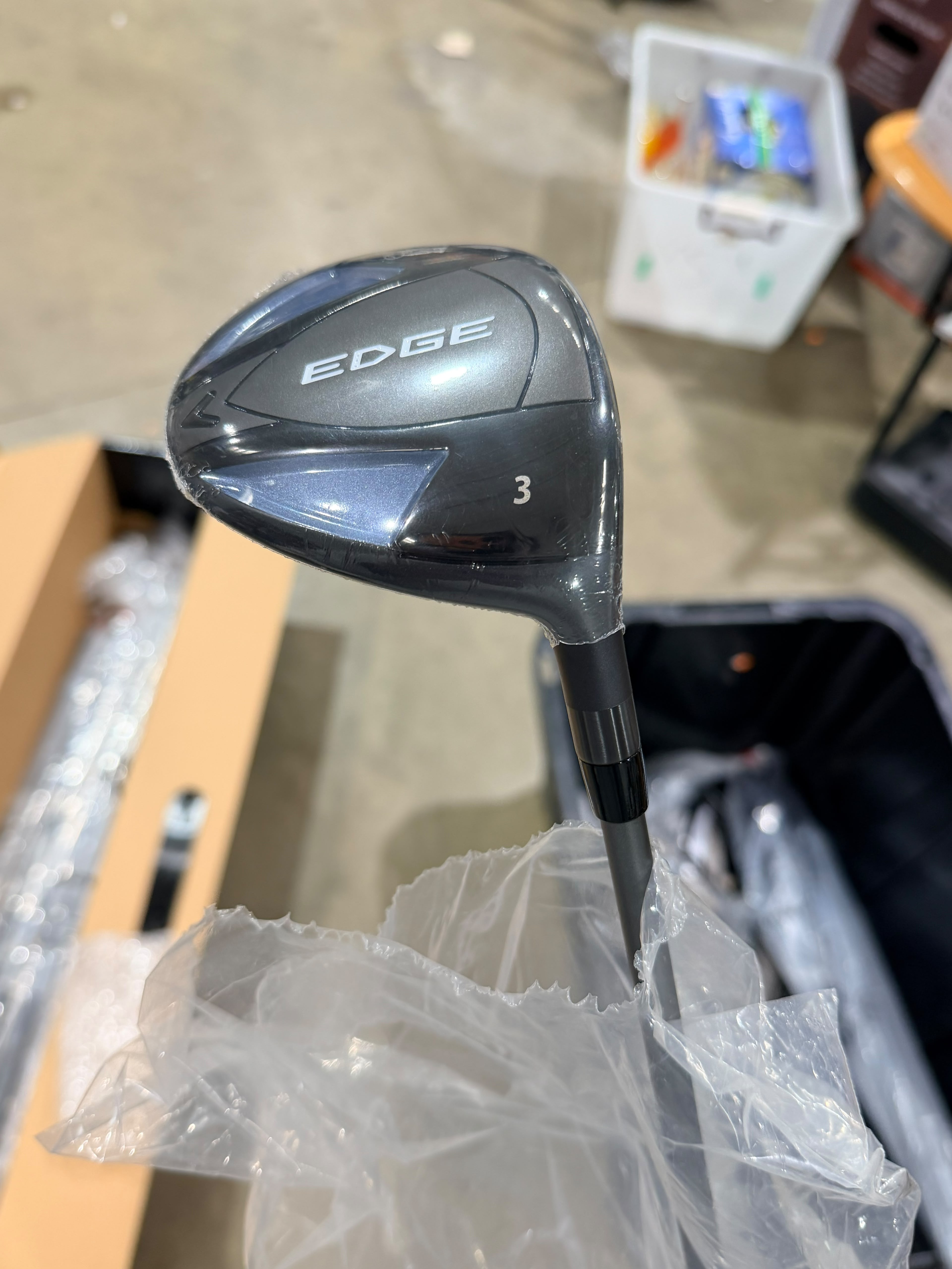 Callaway Edge Men's 10 Piece Right Handed Regular Flex Golf Club Set - As New - Missing driver Callaway