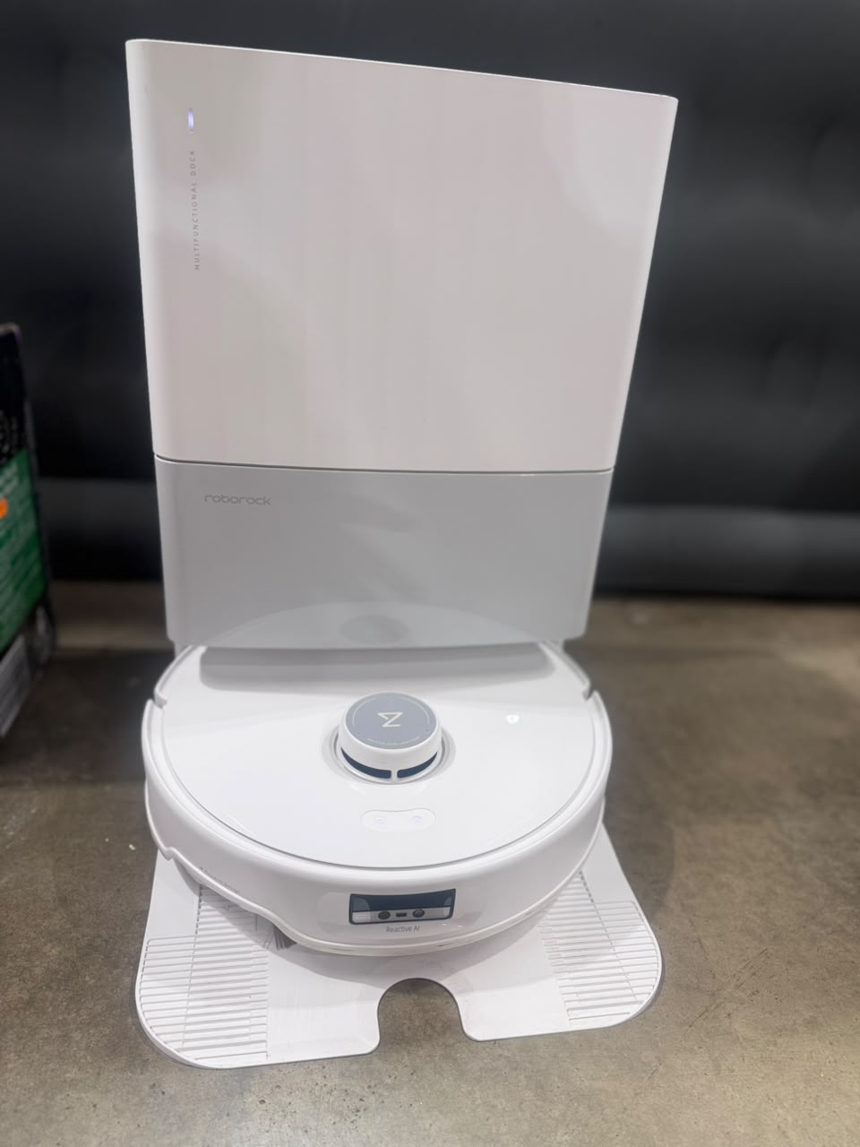 Roborock Qrevo Edge Robot Vacuum and Mop - Good - Refurbished Roborock