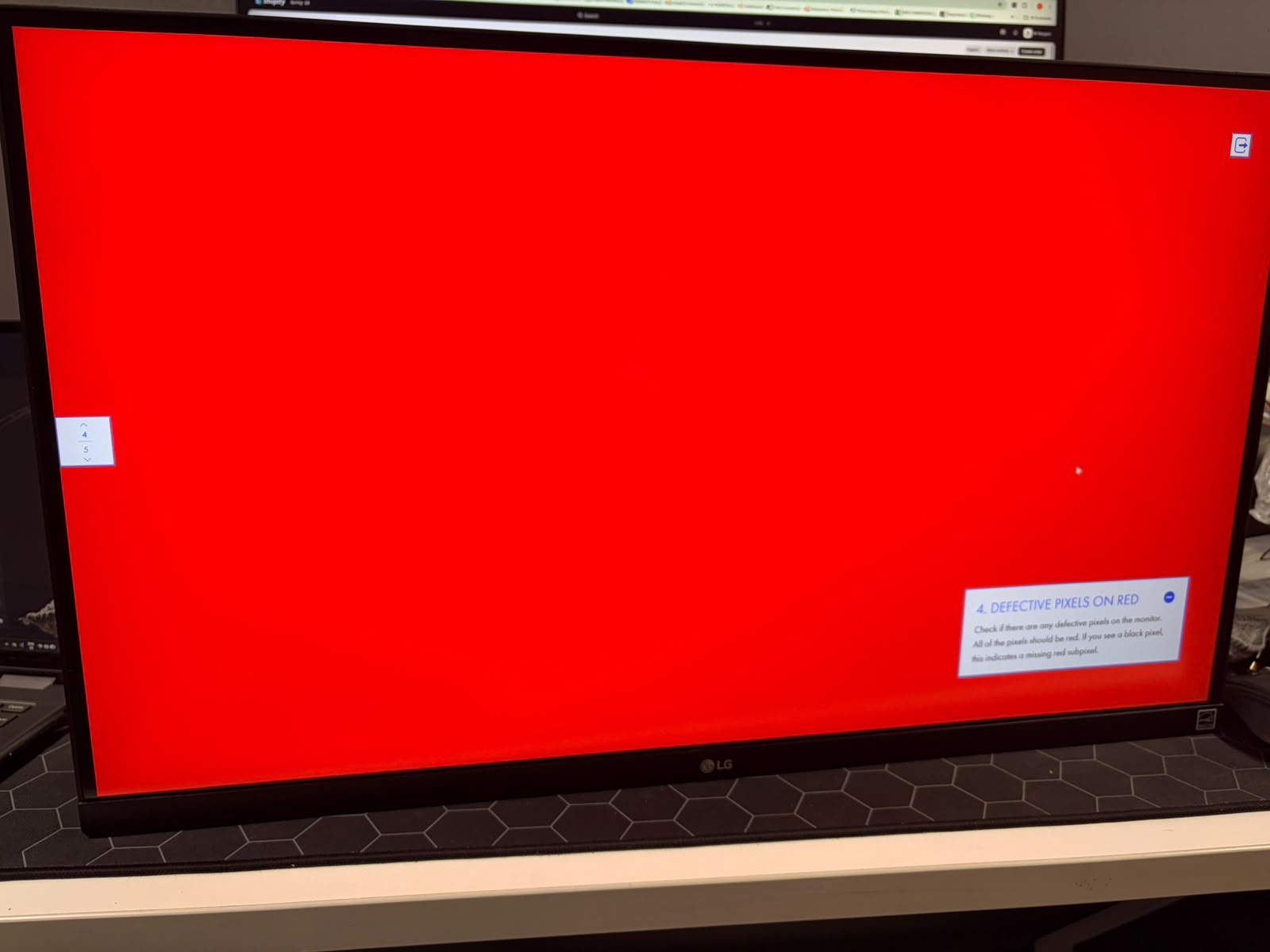 LG 27UP850-W 27 inch 4K UHD Monitor with IPS (3840 x 2160) Display DCI-P3 95% - As New - Has small mark on display LG