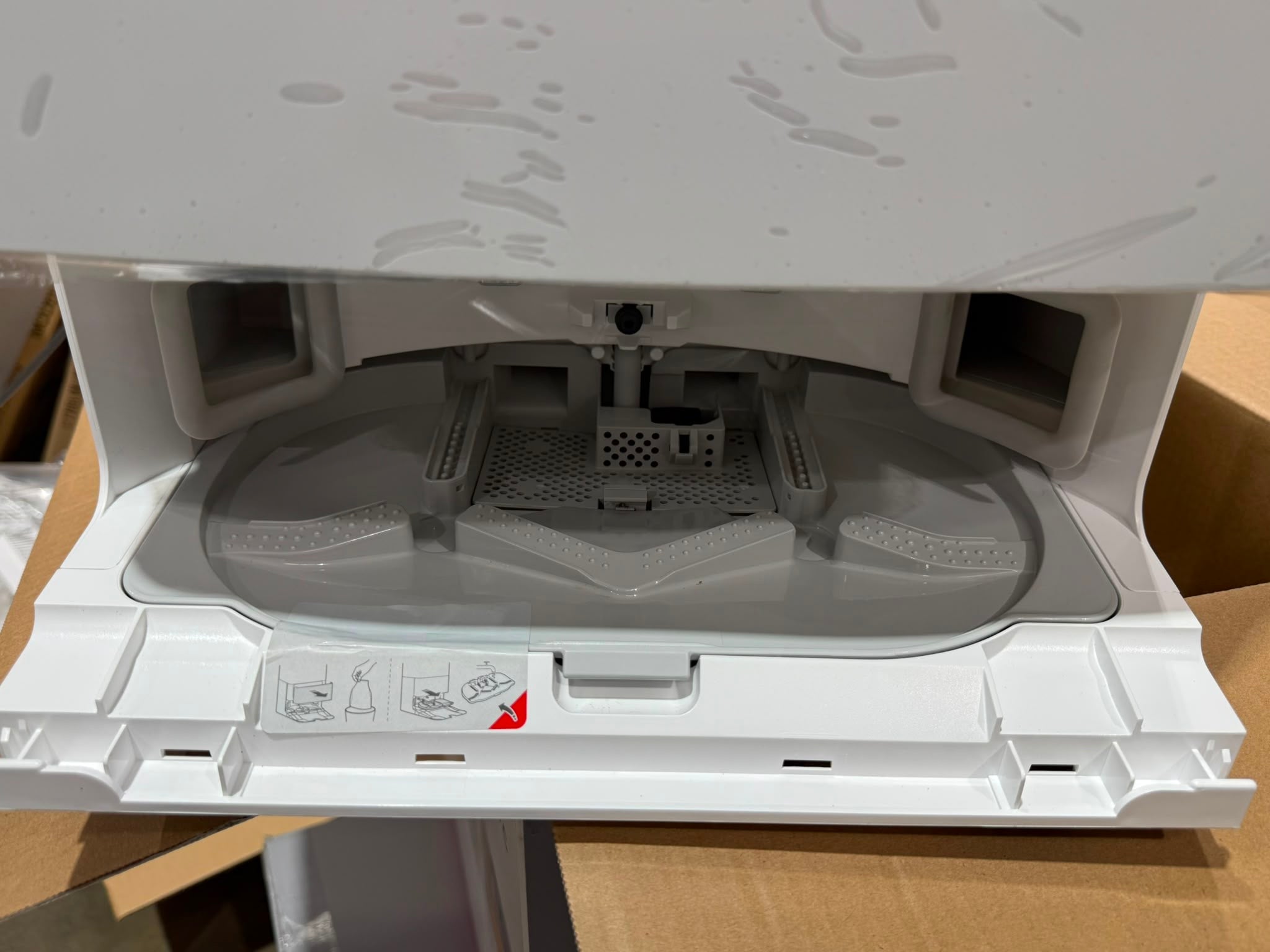 Roborock Qrevo C Robot Vacuum & Mop with Self-Empty Dock – Excellent Condition - 99 Hours Usage Roborock