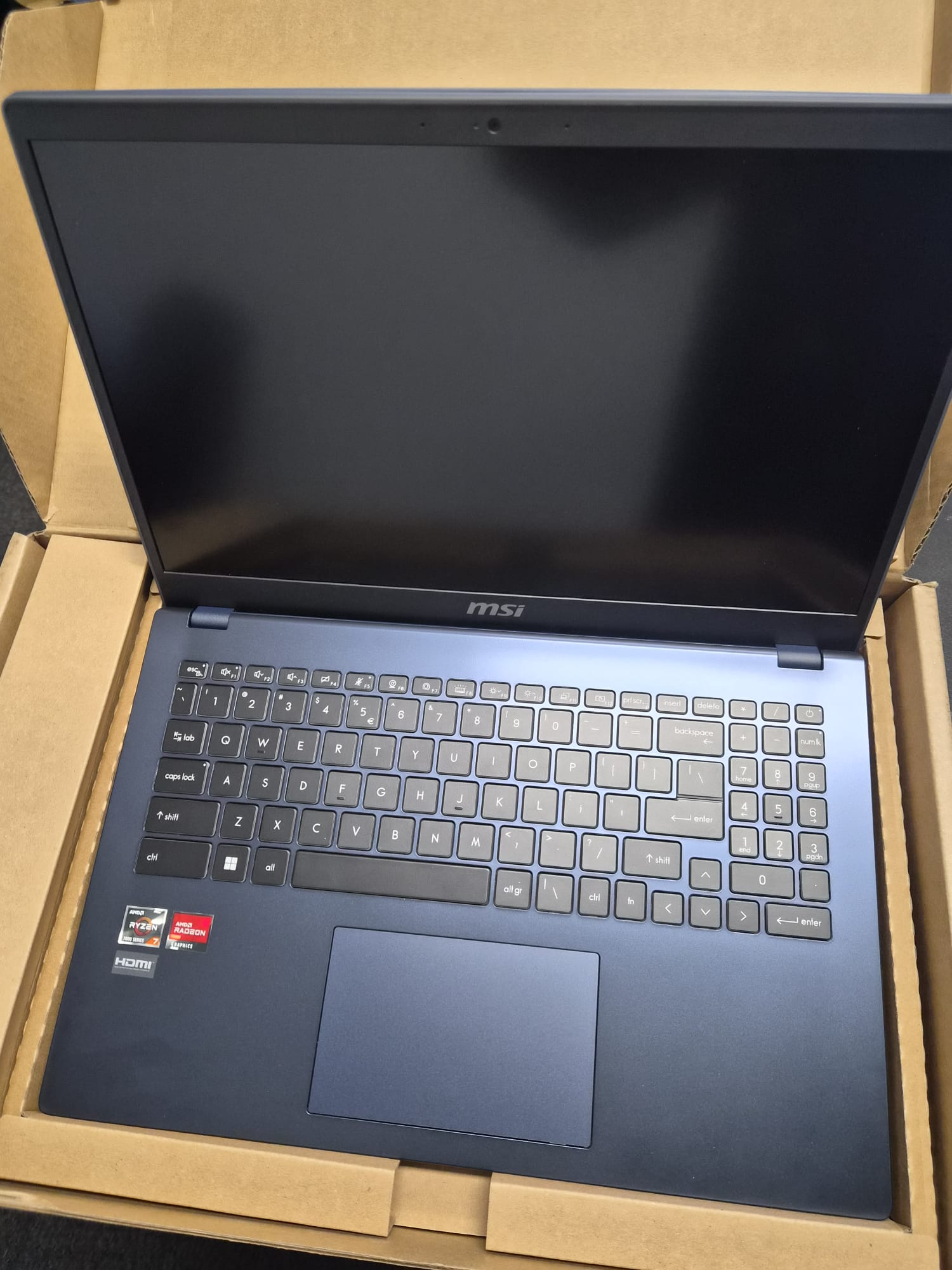 MSI Modern 15 B7M-229AU 15.6 Inch FHD IPS-Level 60Hz AMD Ryzen 7 7730U AMD Radeon Graphics 16GB DDR4 RAM 512GB SSD Win 11 Home Business and Productivity Laptop, Star Blue - As New Condition MSI