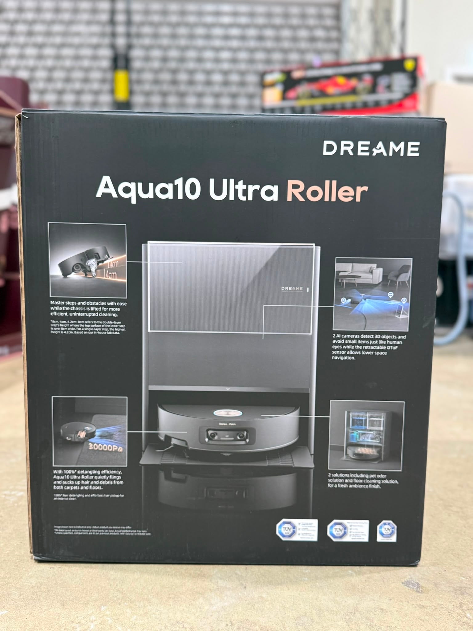 Dreame Aqua 10 Ultra Robot Vacuum & Mop Cleaner – Excellent Condition DREAME
