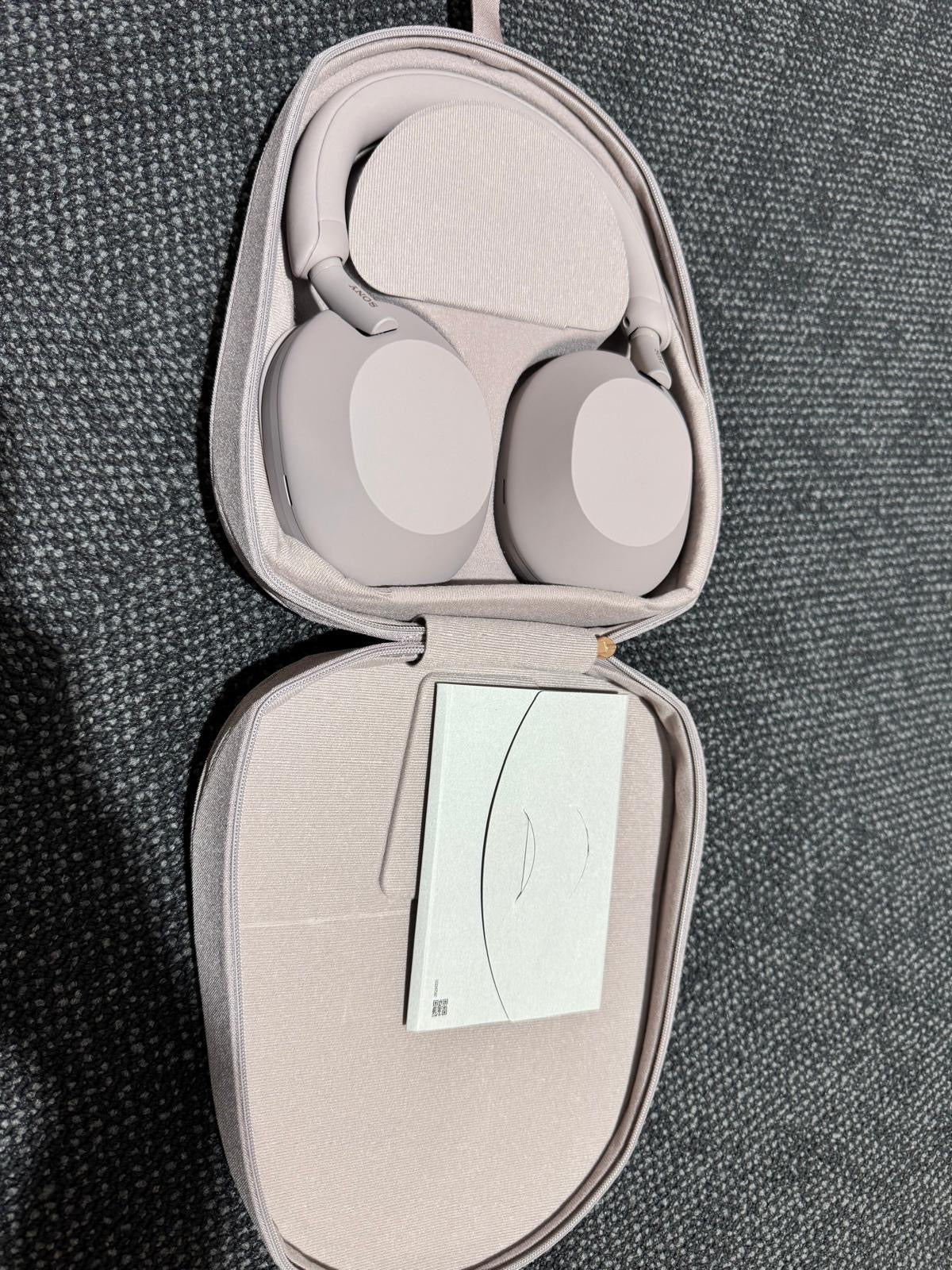 Sony WH-1000XM5 Wireless Noise Cancelling Headphones Pink - As New - Refurbished SONY