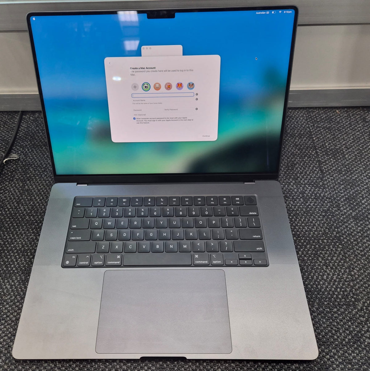 Apple MacBook Pro 16-inch M3 Pro 512GB - Good - Refurbished APPLE