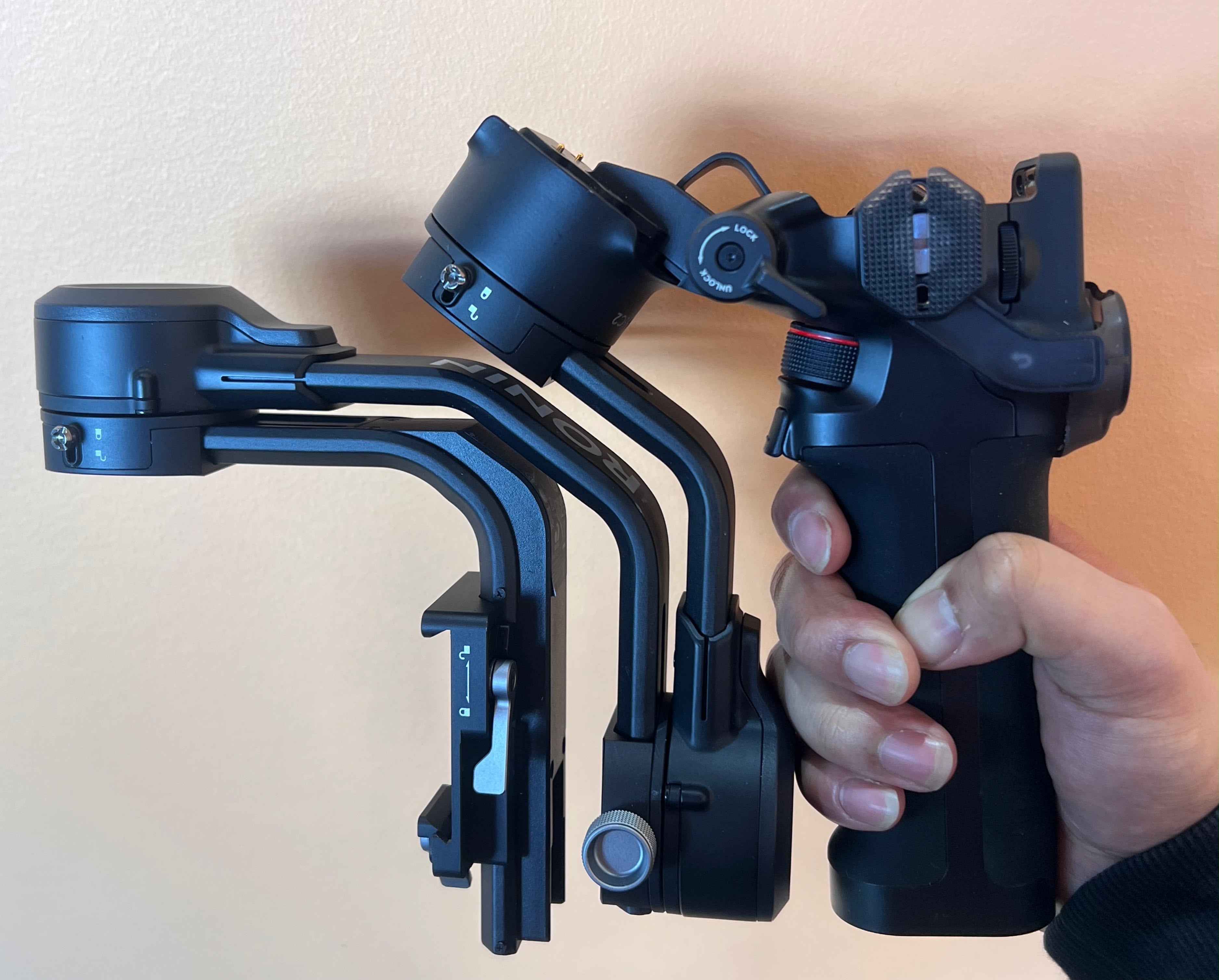 DJI RSC 2 3-Axis Handheld Gimbal Stabiliser for Mirrorless & DSLR Cameras – As New DJI